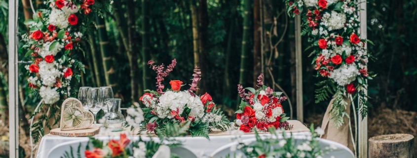 Arco para rosales: El complemento perfecto para un jardín de ensueño